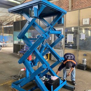 Bàn nâng thủy lực nhiều tầng cắt kéo